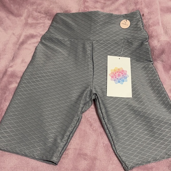 🦩women’s cellulite biker shorts 🦩 - Picture 6 of 10